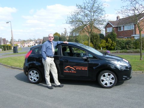 ian-car Ian Griffee and the Ford Fiesta 1.25 Style